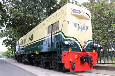 Lokomotif Bb20007 Vintage Livery Kembali Diremajakan Pt Kai