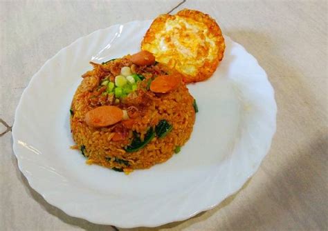 Resep Nasi Goreng Sosis Spesial Telur Ceplok Oleh Elsga Cookpad