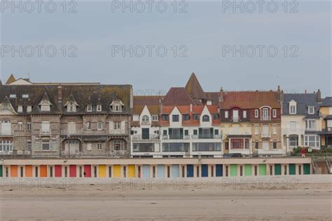 Le Touquet Paris Plage Cabines De Bains Et Immeubles Du Front De Mer