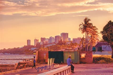 weekend  maputo  younger travellers dana staging