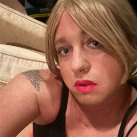 Stretching Myself Shemale Amateur Amateur Porn Feat Bobbie Babie