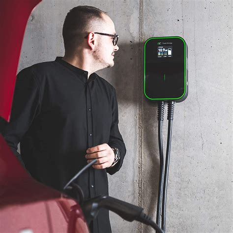 Instalar un punto de carga para coches eléctricos en casa no es caro