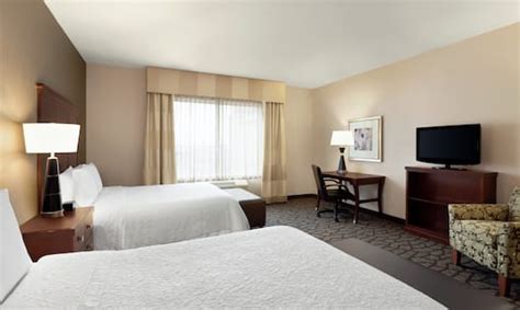 Hotel Rooms in Pasadena, Texas near Houston at Hampton Inn