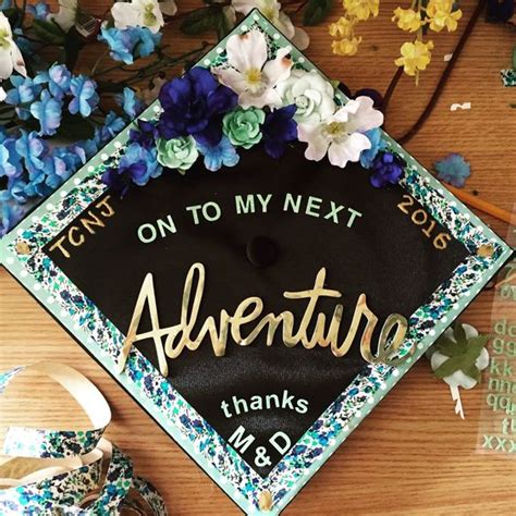 65+ Gorgeous Graduation Cap Decoration Ideas - Listing More