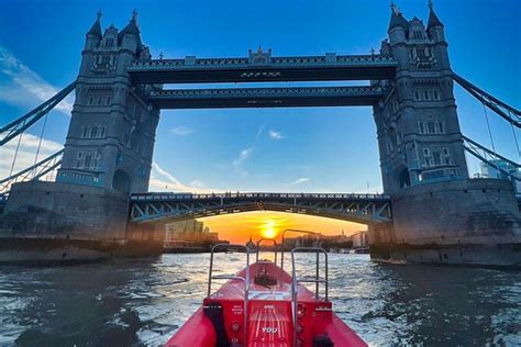 London Small Group Thames Rocket Sunset Speedboat Tour 2025