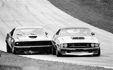 Plymouth Barracuda Vs Dodge Challenger 1970 Trans Am Series R Oldschoolcoolsports