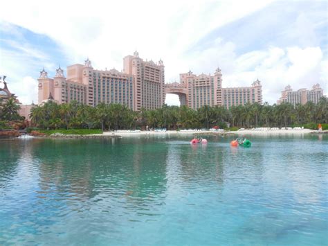 Wasserlandschaft Atlantis Resort Coral Towers Paradise Island