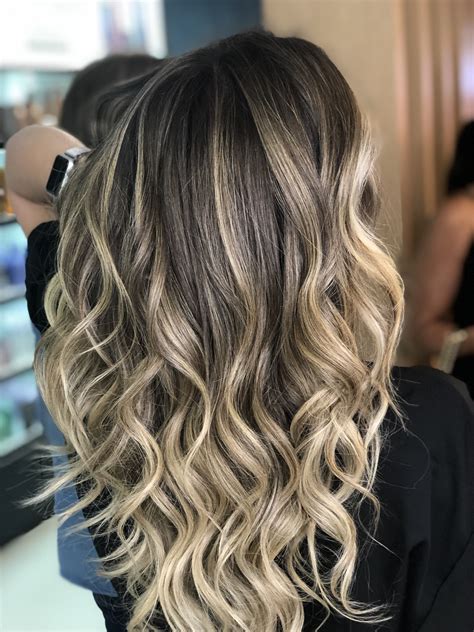 Que Cor De Luzes Combina Com Cabelo Castanho Escuro Testando Produtos