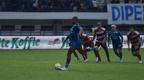 Hasil Persib Bandung Vs Madura United Sepakan Penalti David Da Silva