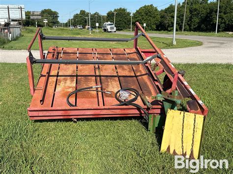 Hoelscher 1000 Accumulator Agriculture Bigiron