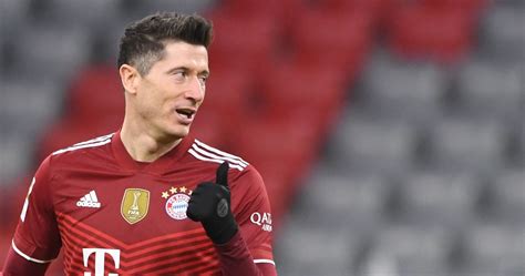 Bayern Wolfsburg Davies Lewandowski To Najlepszy Napastnik Na