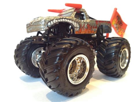 Julian S Hot Wheels Blog El Toro Loco Monster Jam Truck Chrome