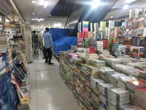 Kalah Saing Penjualan Buku Bekas Di Blok Square Sepi Peminat Jawa Pos