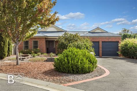 8 Haydn Court Castlemaine Property History And Address Research Domain