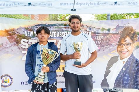 Trophy Photos 2023 Bed Stuy Crown Heights Outreach Classic