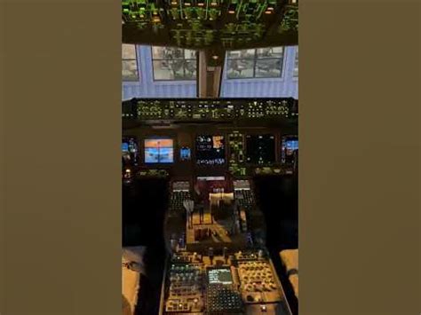 Boeing 777-300ER Cockpit - YouTube