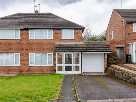 3 Bed Semi Detached House For Sale In Huntingtree Road Halesowen B63