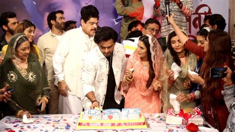 Ajooni Completes 150 Episodes Celebration Of Achievement Shoaib