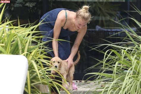 Naked Sophie Turner Added 08 04 2019 By Otwifs