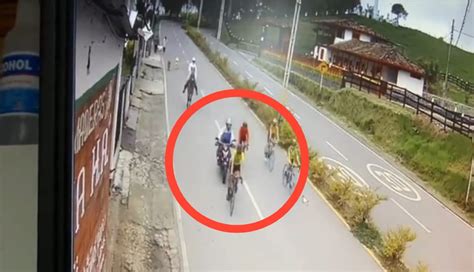 Video Indignante Momento En Que Conductor Arrolla A Una Ciclista Por