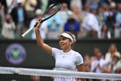 Simona Halep revine pe terenul de tenis Va juca alături de legende