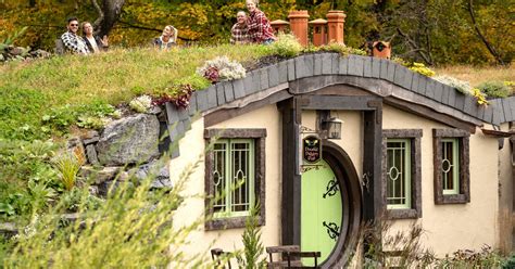 21 Hobbiton Art Kellykesiana