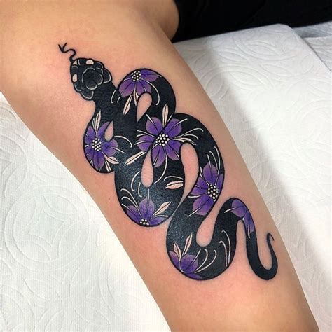 Tattooist dohi on Instagram purple snake 올드스쿨 뉴스쿨 50 할인 중 타투문의