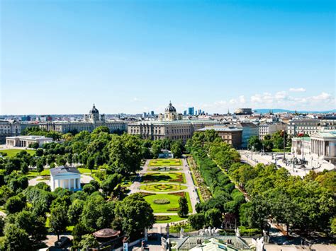 Walking guide to Vienna's famed Ringstrasse - International Traveller