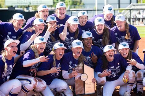 Captured Northwestern Softball Lacrosse Take Big Ten Titles In