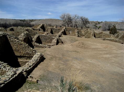 Living Rootless: New Mexico: Aztec Ruins