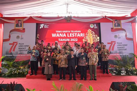 Sinar Pagi Baru KLHK Berikan Penghargaan Pemenang Lomba Dan Apresiasi