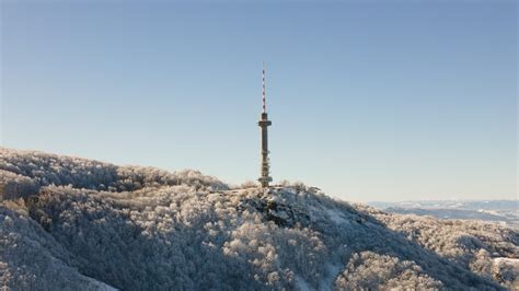 Копитото в скреж и гледки към София/Kopitoto in frost and views of ...