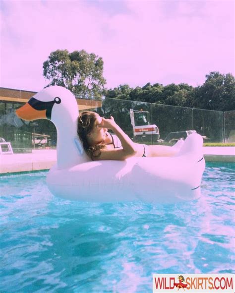 Alanna Pow Alannapow Saucytitsbali Nude OnlyFans Instagram Leaked Photo