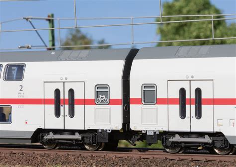 IC2 Voiture centrale à deux niveaux DBpza 682 2 2nde classe Märklin