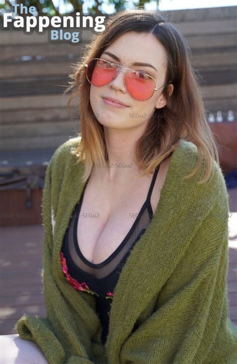 RipMika TheSirenMika Nude Leaks Photo TheFappening