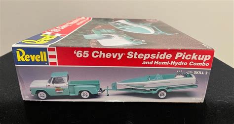 Revell 1996 125 65 Chevy Stepside Pickup And Hemi Hydro Combo 85 7249