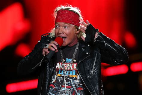 Einigung Bei Vergewaltigungsklage Axl Rose Beteuert Unschuld