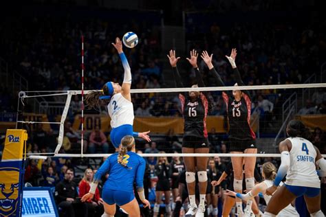 No Pitt Volleyball Reverse Sweeps No Louisville In Front Of