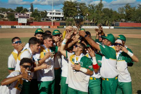 Los Tigres de la UIPR se convierten en tricampeones del béisbol de la