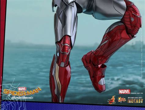 Spider Man Homecoming Nuova Action Figure Hot Toys Di Iron Man Cineblog