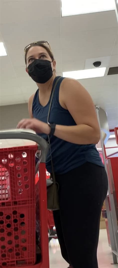 Wide Ass White Mom Spandex Leggings Yoga Pants Forum