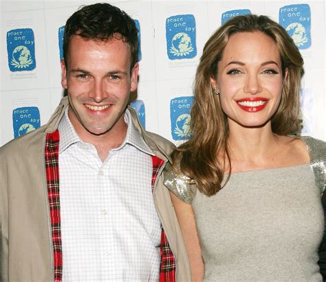 Angelina Jolie First Husband Jonny Lee Miller 5 Facts