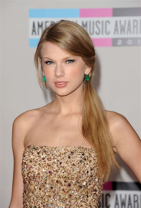 Taylor Swift 2011 American Music Awards In La 03 Gotceleb