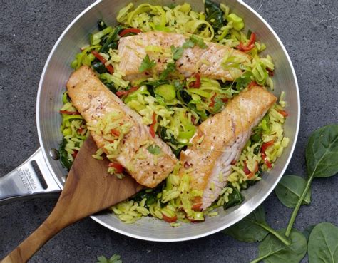 Lachspfanne mit Reis Gemüse Rezept Lachs rezept Hauptgericht