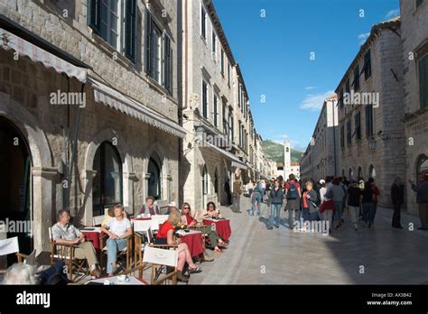 Dubrovnik Placa Outdoor Cafe Hi Res Stock Photography And Images Alamy