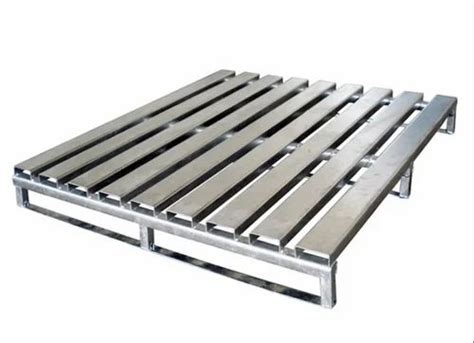 Blue Stainless Steel Pallet, Dimension/Size: 1200 X 1000 mm, Capacity ...