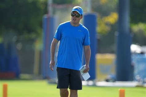 Chargers OC Kellen Moore Prepares Offense for Varied Game Challenges - Sports Illustrated Los ...