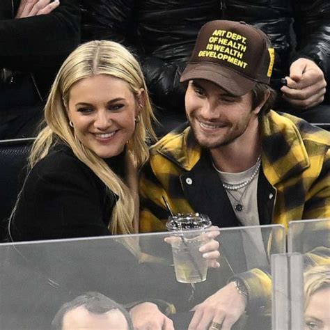 Kelsea Ballerini And Chase Stokes Step Out For Date Night Abc News