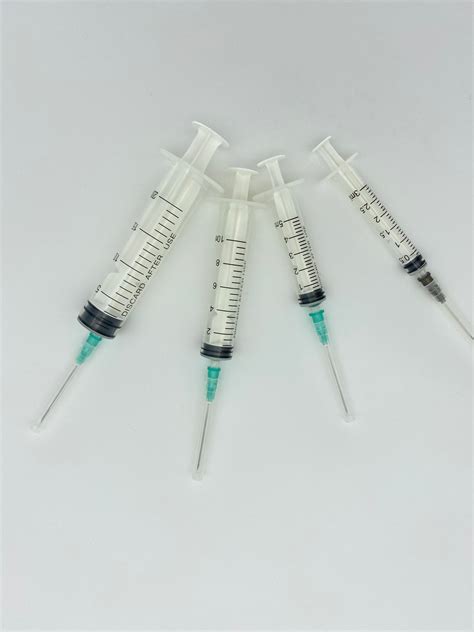 Disposable 3 Part Syringe Luer Slip Lock With Or Without Needle China