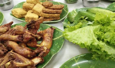 15 Restoran Tempat Makan Di Lembang Bandung Yang Terkenal Enak DeJava